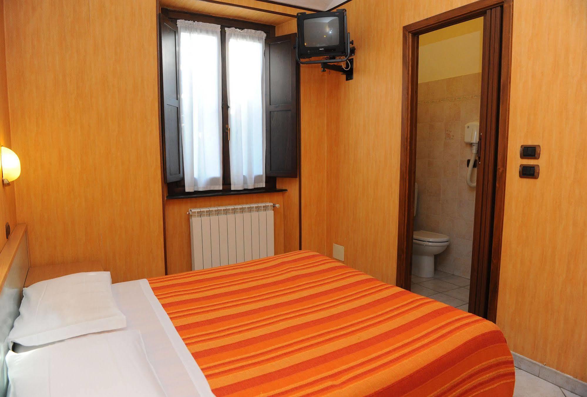 Hotel Isolabella Bussoleno Eksteriør bilde